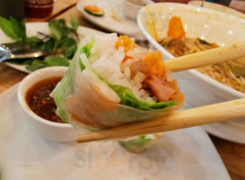 Phoa Hoa Vietnamese Noodle House food