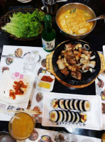 Jong Lo Korean Cuisine food