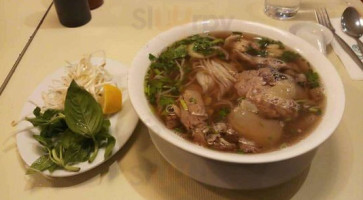 Pho Hoa Vietnamese Noodle House food