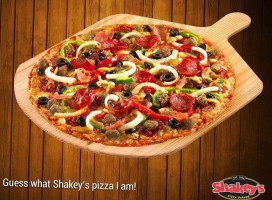 Shakey's food