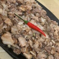 Aling Lucing Sisig food