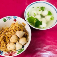 Fú Chéng Chūn Yú Wán Guǒ Tiáo Miàn food