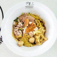 Dà Huá Zhū Ròu Guǒ Tiáo Miàn food
