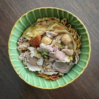 Dà Huá Zhū Ròu Guǒ Tiáo Miàn food