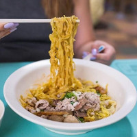 Dà Huá Ròu Cuǒ Miàn food