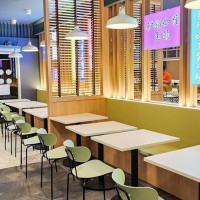 Guó Chéng Cài Guǎn inside