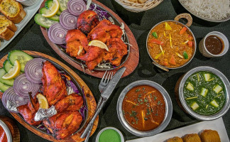Currizzas Indian Tandoori Pizza food