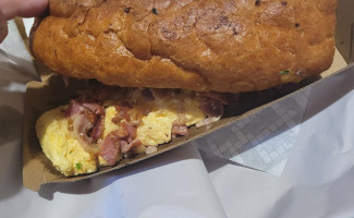 Kiwi Kai food