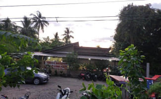 Tibsok Special Batchoy And Lomi House outside