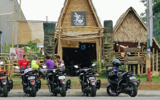 Lumay Cafe outside