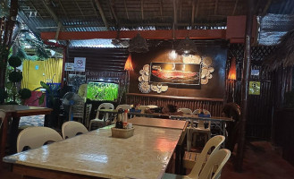 Palamangkas Pala-pala Seafood inside