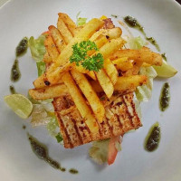 Roy's Cafe food