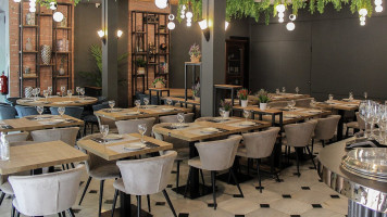 N2n Archanas Vegetarian inside