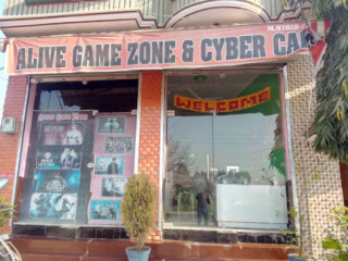 Cyber Cafe Alive Game Zone