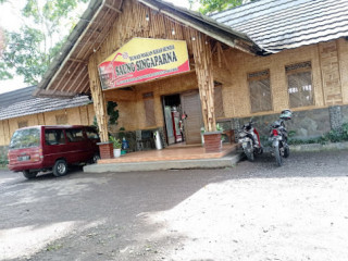 Restoran Saung Singaparna 1