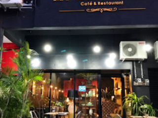 Mr Asampedas Cafe