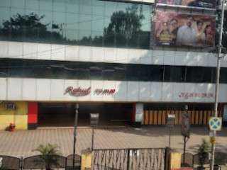 Rahul Restaurant & Bar