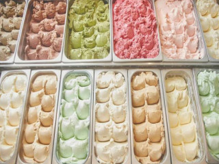 Cold Stone酷聖石冰淇淋 新竹巨城店