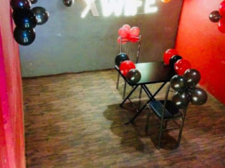 X Wife-the Cafe