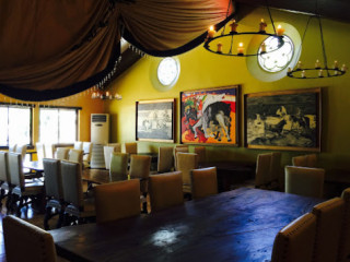 Ipar's Restaurante Y Bar De Tapas