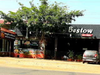 Bestow Cafe
