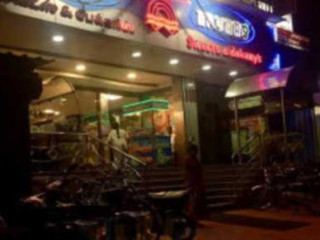 Aryaas Sweets And Bakery