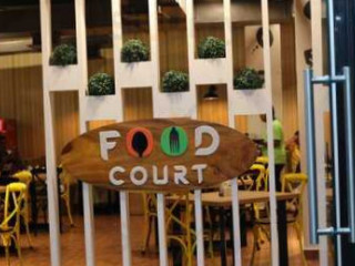 Food Court