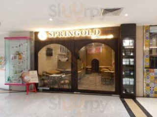 Springold The Luxury Cafe