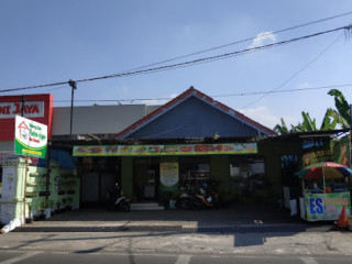 Warung Nasi Putra Asgar Ibu Hj. Baedi