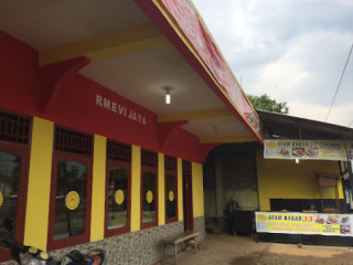 Rumah Makan Evi Jaya Tanjung Lesung