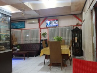 Ujang Restaurants