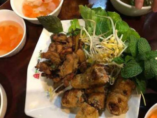 Huong Xua Vietnamese Restaurant