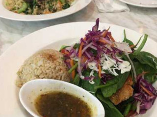 Wrap N Rice Thai Cafe