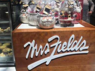 Mrs. Fields Bakery And Cafe
