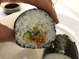 Moon's Sushi Shellharbour