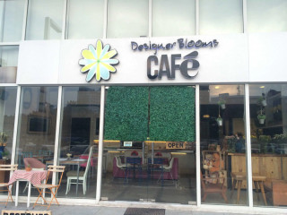 Designer Blooms Cafe