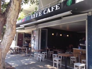 Lyfe Café