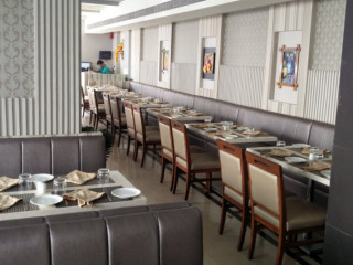 Hotel Restaurant Pranaam Veg