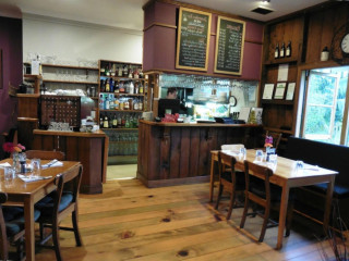 Hilli Restaurant & Cafe