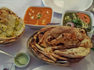 Tandoori Hut Indian Restaurant