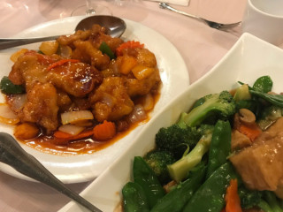 Golden Leaf Chinese Restaurant
