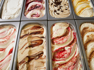 Simmo's Ice Creamery