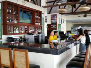 The Big Kahuna Bar and Restaurant