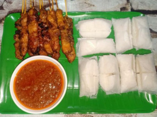 Gerai Sate Noy