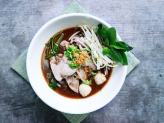 Chāng Fā Tài Guó Fěn Miàn Wū Cheong Fat Thai Food