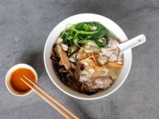 Dà Shī Xiōng Dai C Heng Pork Noodle