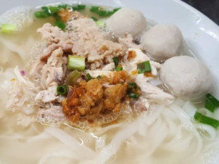 Yeoh Hun Khee Kuey Teow Soup Xī Dāo Yú Wán Guǒ Tiáo Tāng (hǎo Chī Jiē Medan Selera)