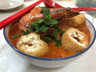 Tata's Fresh Fish Noodle Soup