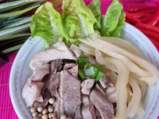 Cài Niǎo Zhū Ròu Fěn Pork Noodle