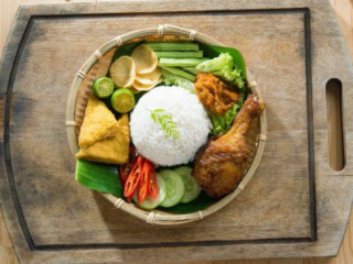 D’ Nasi Ayam Penyet 2